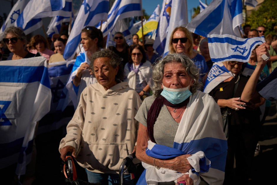«Δολοφόνησαν την ψυχή μου, ξεκουράσου αγάπη μου» – Τελέστηκε η πρώτη κηδεία ομήρου
