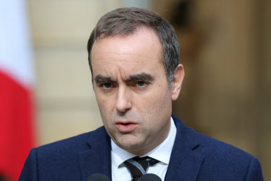 Γαλλία: Η κυβέρνηση Λεκορνί απειλείται με πρόταση μομφής πριν καν ξεκινήσει