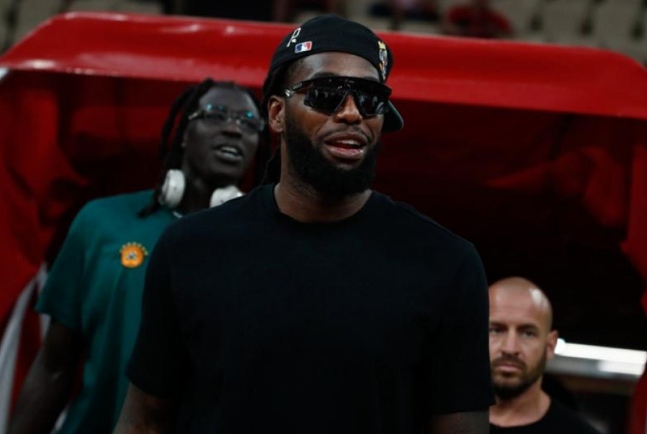 «Μιλήσαμε με τον Λεσόρ αλλά εκείνος αποφάσισε να μείνει στον Παναθηναϊκό»