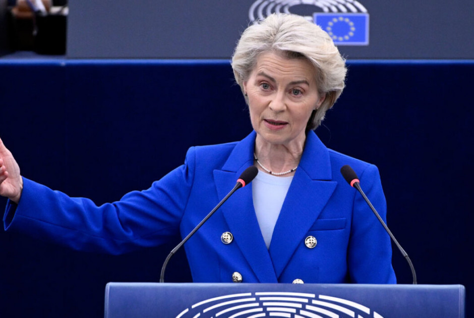 Ευρωπαϊκό Κοινοβούλιο: Απορρίφθηκαν οι προτάσεις μομφής κατά της Φον ντερ Λάιεν