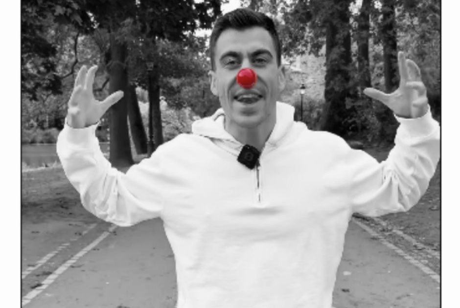 Στον Φειδία πάει η κόκκινη μύτη. Σε εμάς, όμως, δεν πάει ο Φειδίας