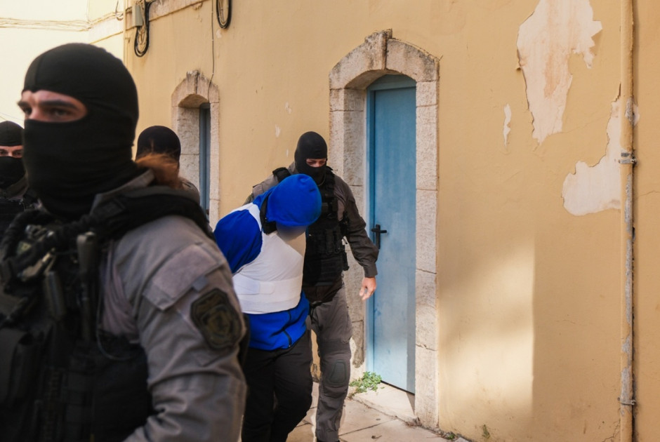 Φονικό στα Χανιά: Ποινική δίωξη για ανθρωποκτονία από πρόθεση σε ήρεμη ψυχική κατάσταση στον 23χρονο