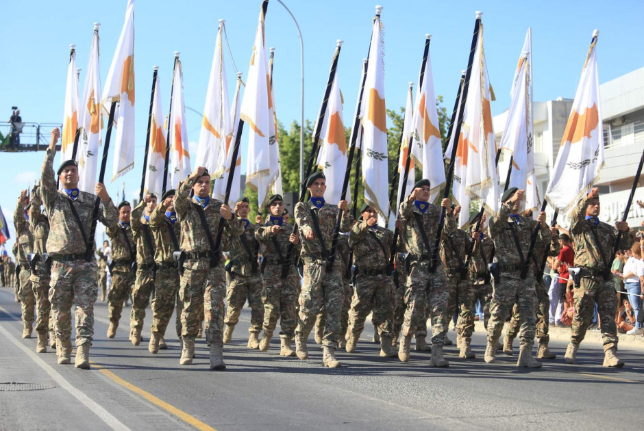 1η Οκτωβρίου με μεγαλειώδη στρατιωτική παρέλαση – Τι μας συστήθηκε και τι εντυπωσίασε (ΒΙΝΤΕΟ)