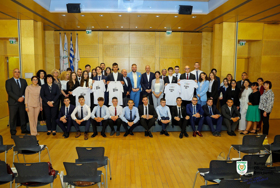 Η Βουλγαρική αντιπροσωπεία της “Youth Guard Units”στο Ολυμπιακό Μέγαρο