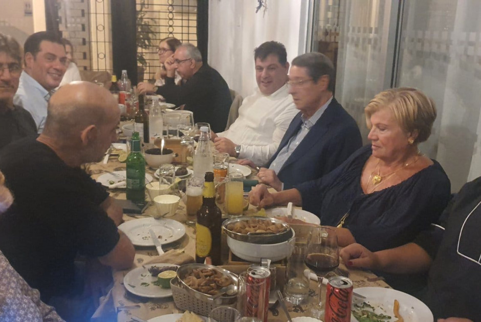 Ν. Αναστασιάδης και πρώην συνεργάτες στο ίδιο τραπέζι θυμούνται τα παλιά (Εικόνες)