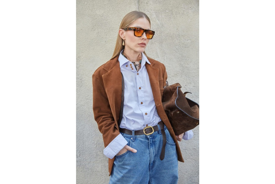 Καφέ με μπλε: Ο stylish συνδυασμός της σεζόν