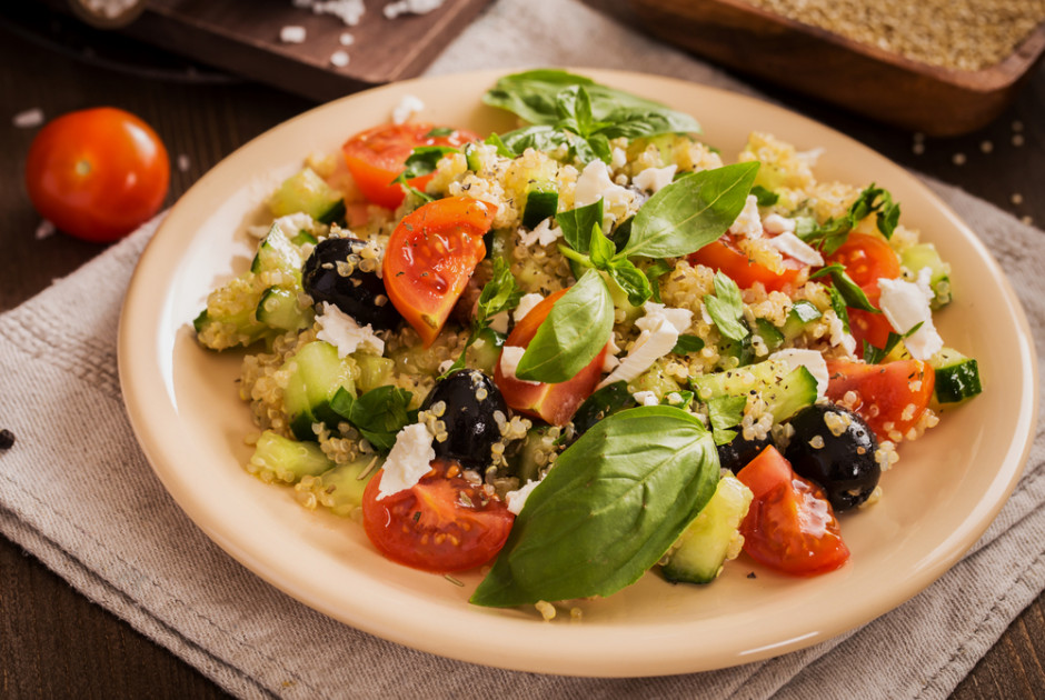 Σαλάτα με κινόα και φέτα