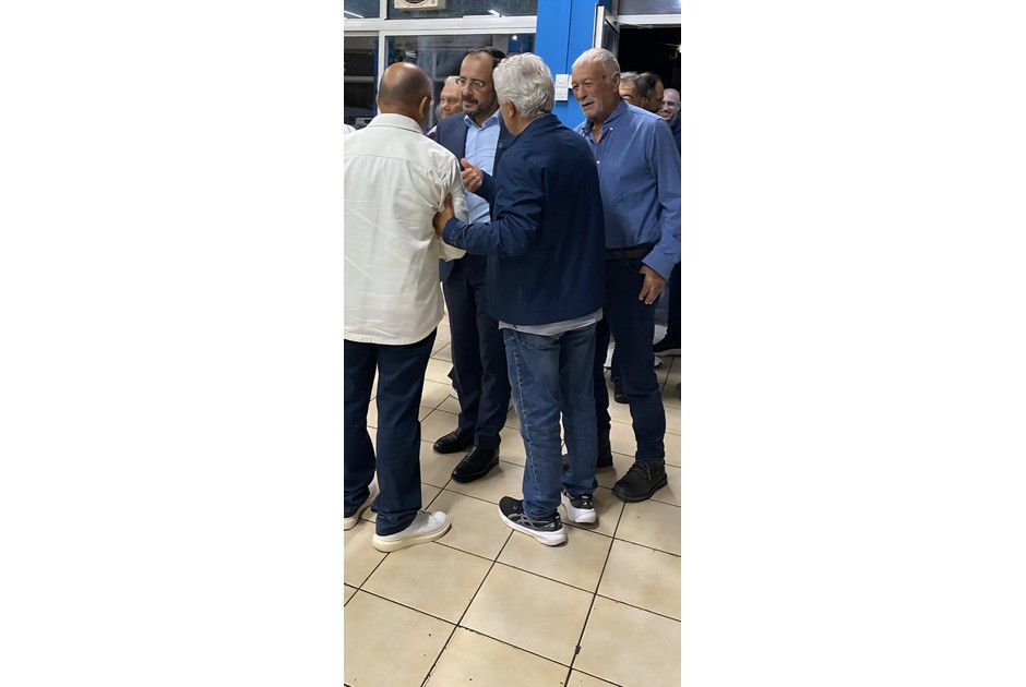 Με ποιους δείπνησε χθες το βράδυ ο ΠτΔ