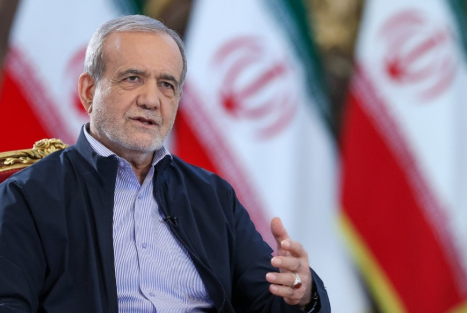 Ο Ιρανός πρόεδρος: «Επιδιώκουμε την ειρήνη, αλλά δεν θα εγκαταλείψουμε τα πυρηνικά και τους πυραύλους μας»