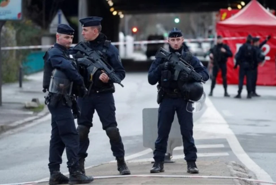 Παρίσι: 3 άτομα συνελήφθησαν για κατασκοπεία υπέρ της Ρωσίας