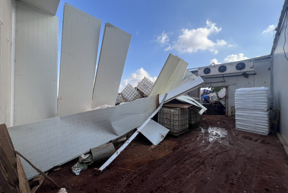 «Δεν ξαναζήσαμε έτσι φαινόμενο» – Ανάστατοι οι κάτοικοι στο Αυγόρου μετά τον ανεμοστρόβιλο (ΒΙΝΤΕΟ)