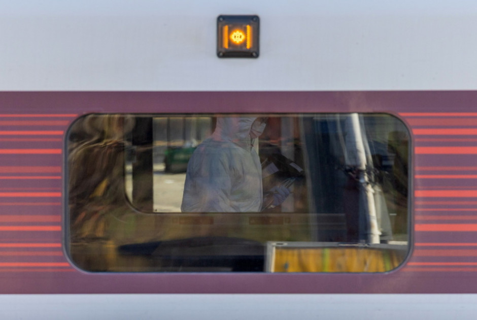 Βρετανία: Απαγγέλθηκαν κατηγορίες σε 32χρονο για την επίθεση σε τρένο