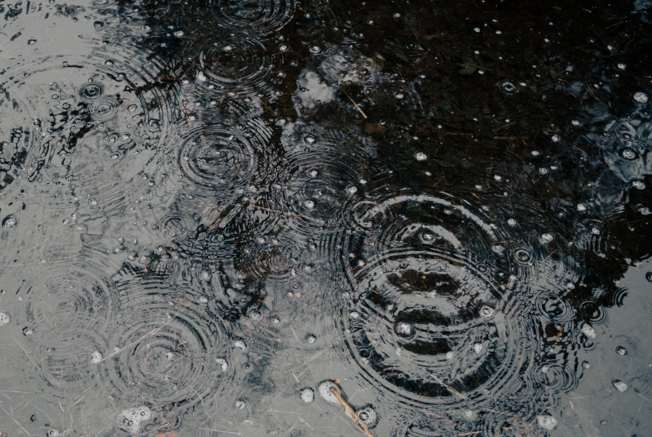 Συσσώρευση νερού στην Πόλη Χρυσοχούς – Καλούνται οι οδηγοί να είναι ιδιαίτερα προσεκτικοί