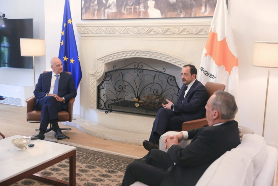 Τι συζήτησαν Χριστοδουλίδης – Δένδιας – Το πρόγραμμα SAFE στην ατζέντα