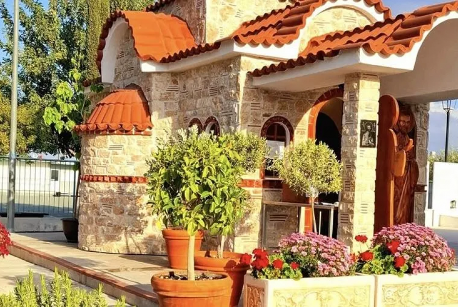 Έκλεψαν Ιερά Λείψανα από εκκλησάκι στη Δευτερά