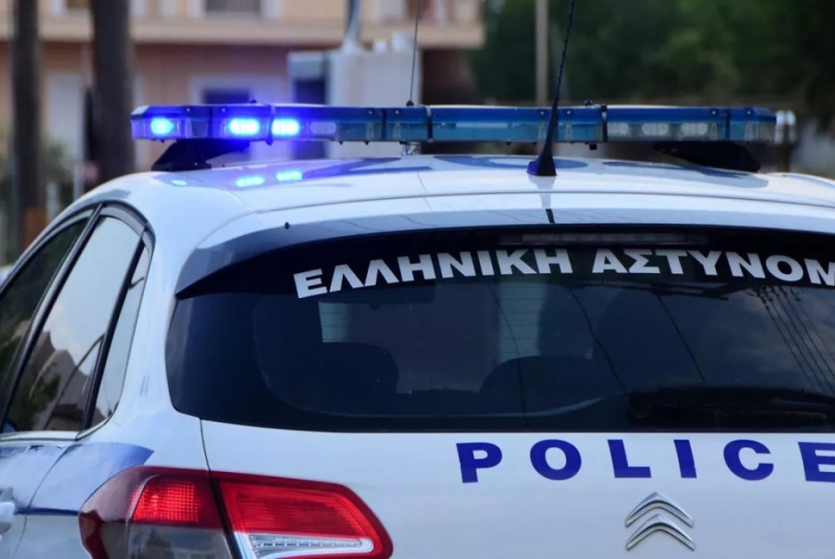 Πυρπόλησε το όχημα του και απειλούσε Πυροσβέστες με μαχαίρι