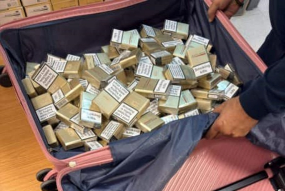 Μεγάλη ποσότητα αδασμολόγητων καπνικών στην κατοχή επιβάτη