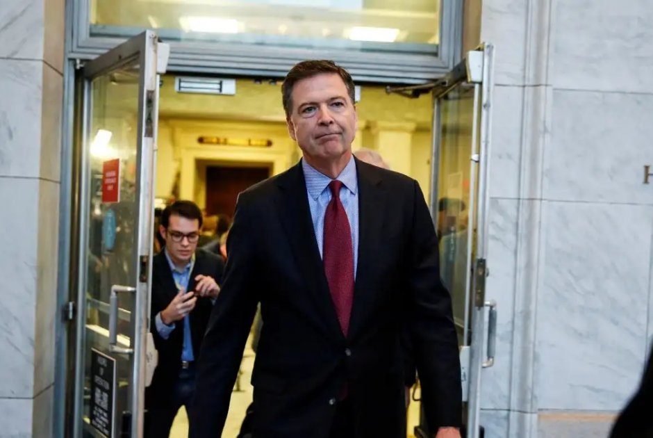 ΗΠΑ: Τέλος στις κατηγορίες για τον πρώην διευθυντή του FBI Τζέιμς Κόμι