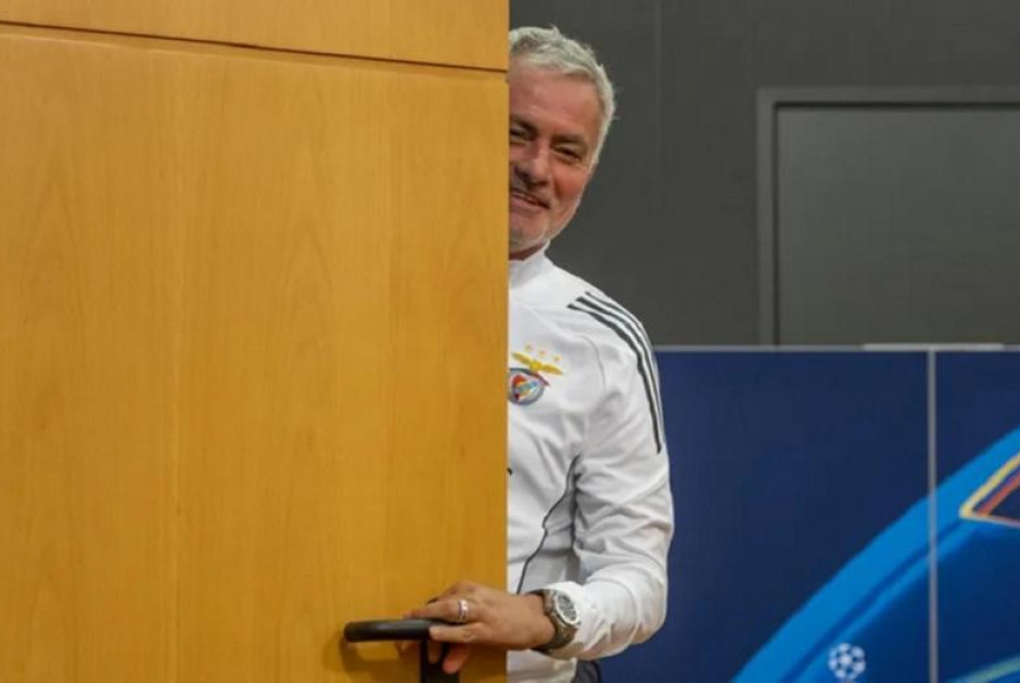 «Φέσωσε» άλλα 750 χιλ. ευρώ στη Φενέρμπαχτσε για πανάκριβο ξενοδοχείο ο Μουρίνιο