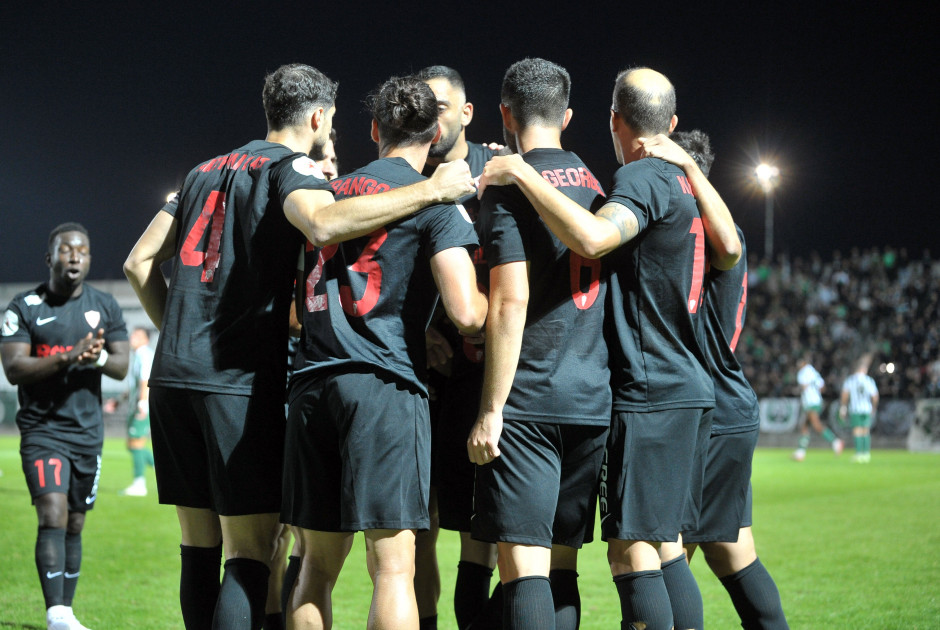 ΤΕΡΑΣΤΙΟ ΔΙΠΛΟ για την Νέα Σαλαμίνα: Καλπάζει στην κορυφή και θέλει άνοδο (αποτελέσματα)