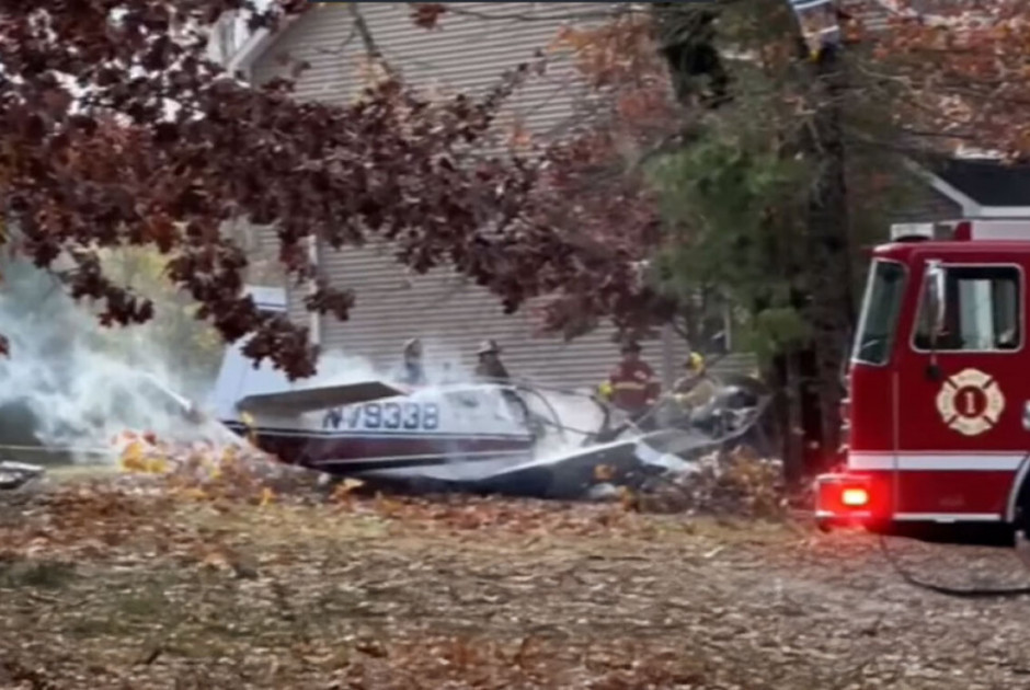 Συντριβή μικρού αεροσκάφους έξω από σπίτι - Νεκρός ο πιλότος