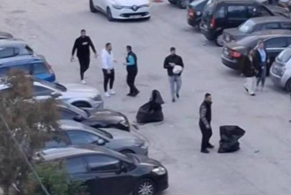 Οπαδοί του ΠΑΟΚ καθάρισαν τους δρόμους στις Σέρρες μετά την πορεία τους προς το γήπεδο