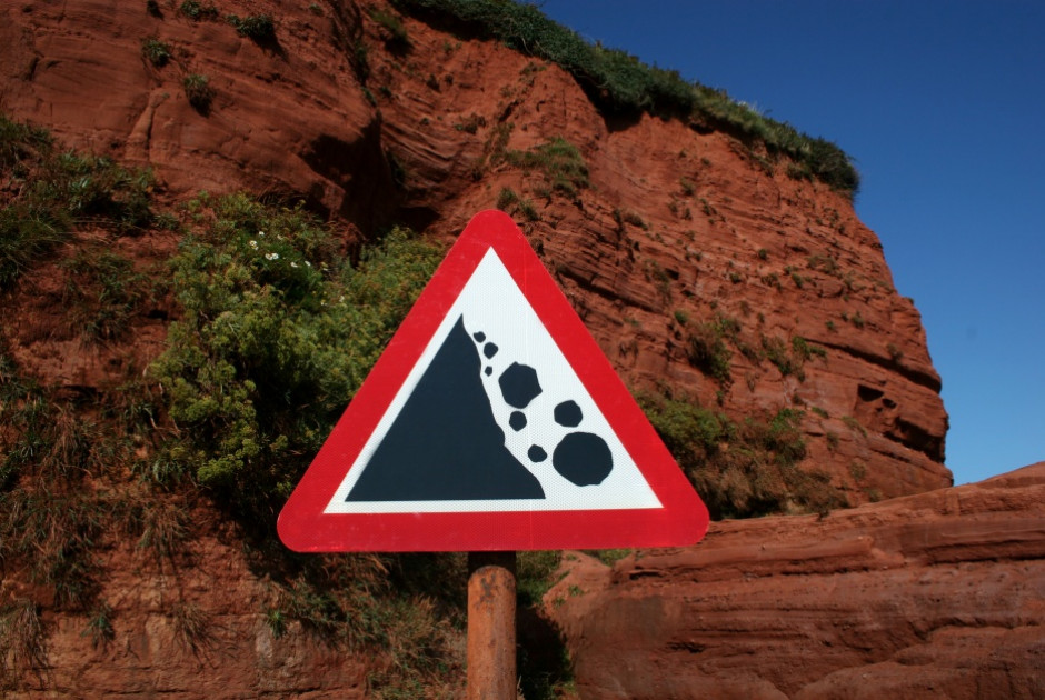 Πτώση βράχων σε δρόμο της επαρχίας Πάφου - Ψυχραιμία συστήνει ο Πιττοκοπίτης