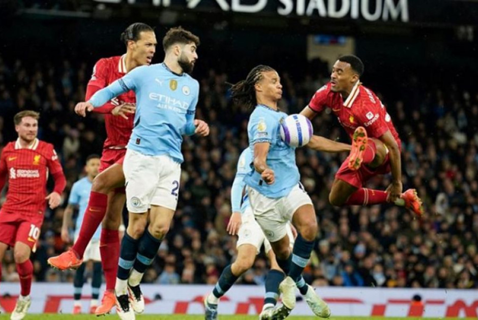 Τα βλέμματα σε Λονδίνο και Μάντσεστερ για μεγάλα ντέρμπι