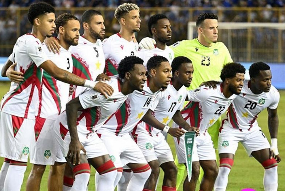 Ένα βήμα μακριά από την πιο ιστορική, ποδοσφαιρική στιγμή του το Σουρινάμ του Μοντνόρ!