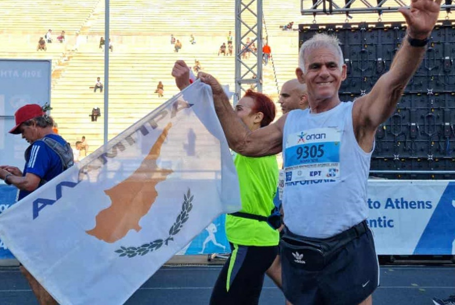Κύπριος 76χρονος Μαραθωνοδρόμος: O Τάσος Λαζάρου έτρεξε για 11η φορά στον Αυθεντικό Μαραθώνιο της Αθήνας (BINTEO)