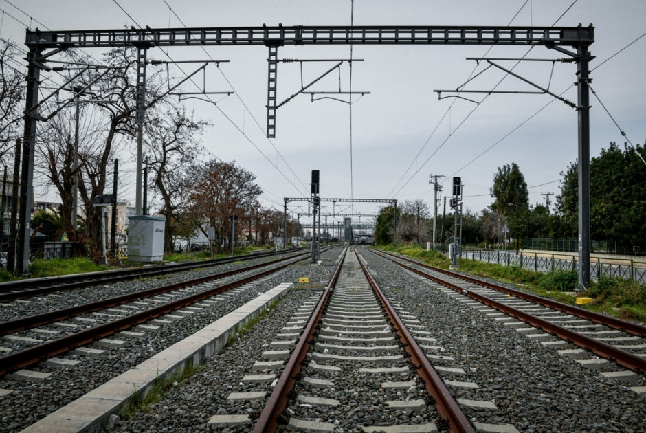 Ακινητοποιήθηκε τρένο που εκτελούσε δρομολόγιο Θεσσαλονίκη-Λάρισα