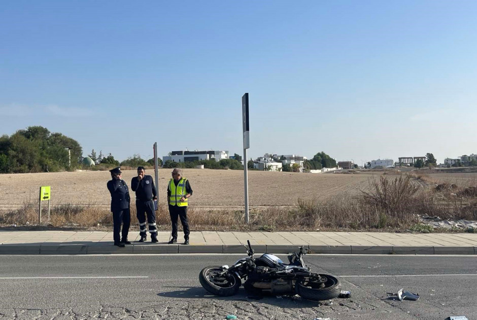 Σε κρίσιμη κατάσταση ο μοτοσικλετιστής από το τροχαίο στη Δρομολαξιά (ΦΩΤΟΣ)