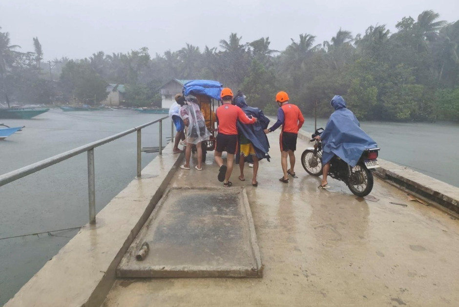 Υπερτυφώνας και ανεμοστρόβιλος πλήττουν Φιλιππίνες και Βραζιλία αντίστοιχα