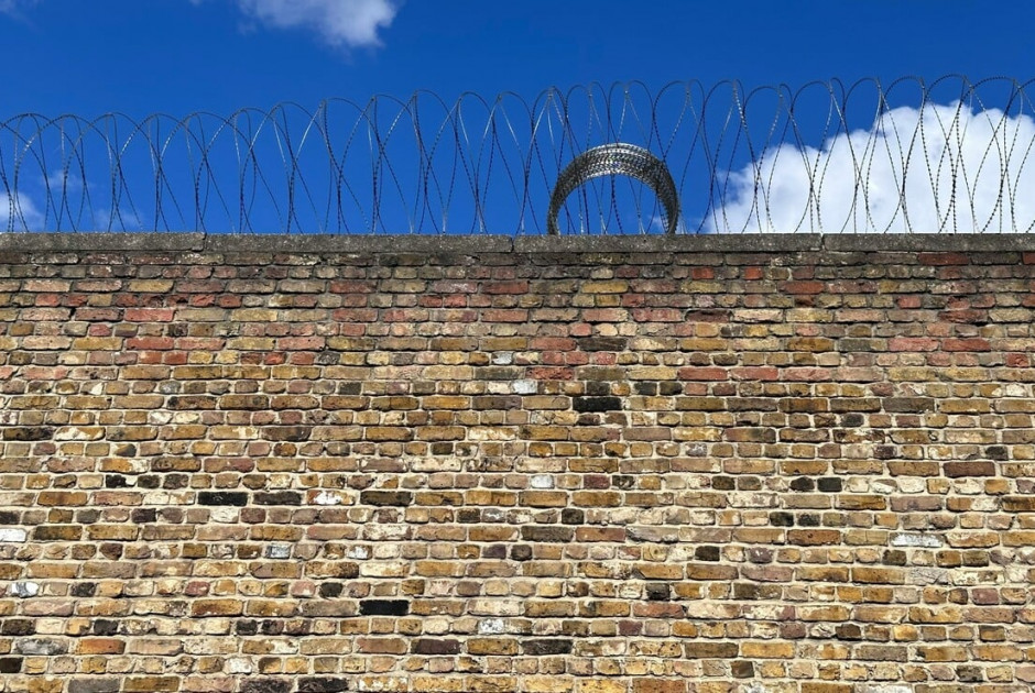 Λονδίνο: Φυλακή ή... καφενείο; Δύο κρατούμενοι αποφυλακίστηκαν κατά λάθος