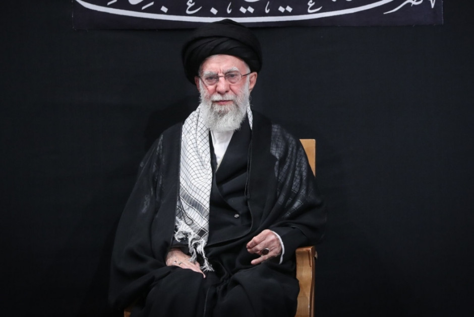 Χαμενεΐ: Αδύνατη η συνεργασία Ιράν