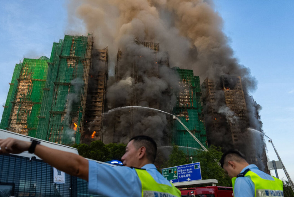 Πυρκαγιά στο Χονγκ Κονγκ: Νεκροί και τραυματίες – Αγωνία για τους εγκλωβισμένους