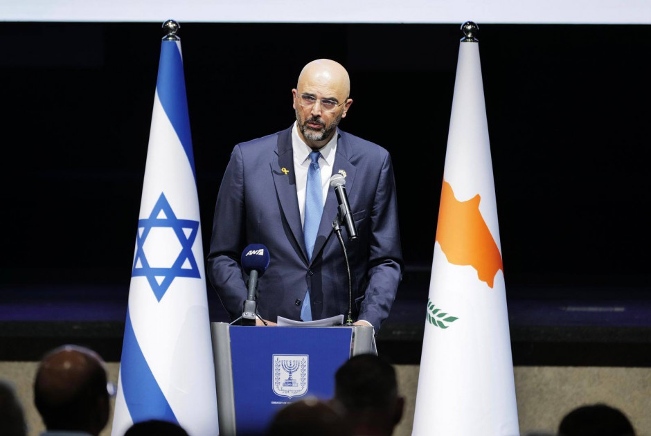 29η Νοεμβρίου: Ιστορία δύο επιλογών