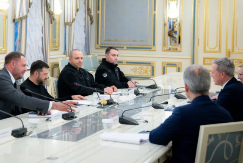 Στη Γενεύη ο Αμερικανός Υπ. Στρατού για συνομιλίες ειρήνης στην Ουκρανία