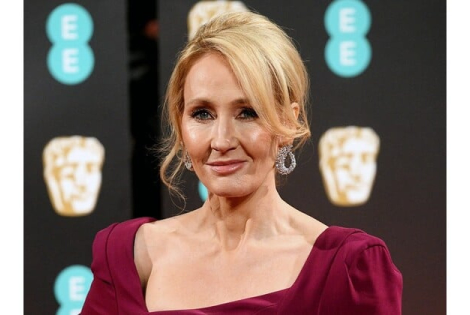 Kατά των γυναικείων περιοδικών η Τζ. Κ. Ρόουλινγκ