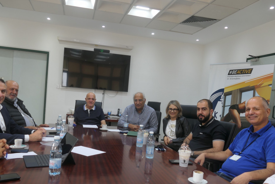 Συνάντηση για την πορεία των διαδικασιών αναβάθμισης των σταδίων των προσφυγικών σωματείων