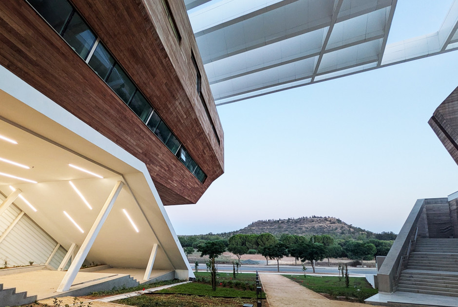 Το Πανεπιστήμιο Κύπρου ανάμεσα στα κορυφαία παγκοσμίως σε οκτώ επιστημονικά πεδία