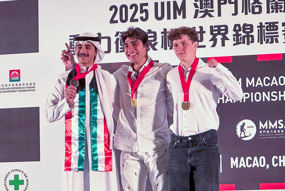 Ο Μάικ Μιχαηλίδης Παγκόσμιος Πρωταθλητής MotoSurf 2025 στο Μακάο!