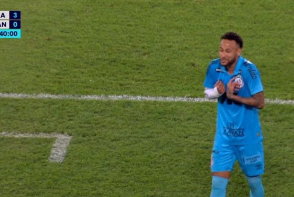 Αποδοκιμάστηκε όταν αντικαταστάθηκε ο Νεϊμάρ και τα έβαλε με τη διαιτησία (BINTEO)