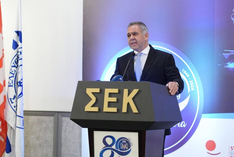 ΓΓ ΣΕΚ: Συγκοινωνούντα δοχεία χαρακτηρίζει ΑΤΑ και φορολογική μεταρρύθμιση