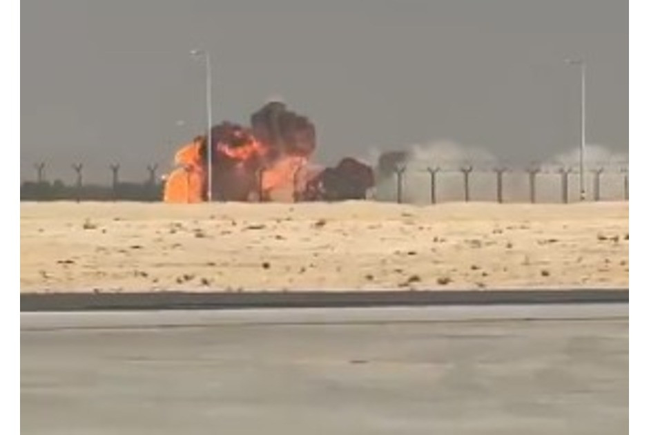 Συντριβή ινδικού μαχητικού ενώ εκτελούσε αεροπορική επίδειξη του Dubai Airshow( (ΒΙΝΤΕΟ)