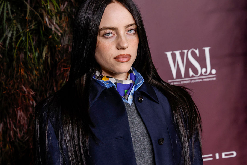 H Billie Eilish αποκάλεσε τον Έλον Μασκ «αξιοθρήνητο δειλό»