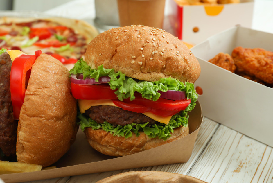 Ρωσία: Γνωστός fitness blogger πέθανε τρώγοντας μόνο fast food