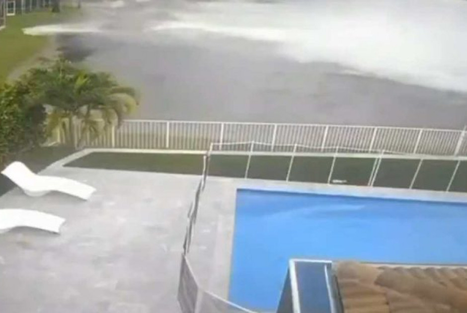 Φλόριντα: Η τρομακτική στιγμή συντριβής αεροπλάνου σε λίμνη