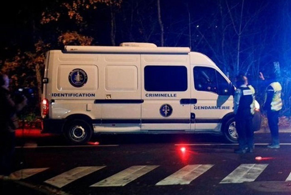 Άνδρας που κατηγορείται για διπλή δολοφονία υποστηρίζει ότι όλος ο κόσμος συνωμοτεί εναντίον του