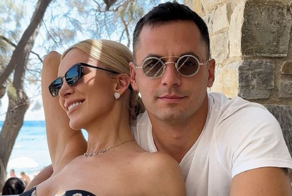 Κατερίνα Καινούργιου και Παναγιώτης Κουτσουμπής υπέγραψαν σύμφωνο συμβίωσης